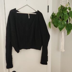 Free People Black V-Neck Cropped Sweater